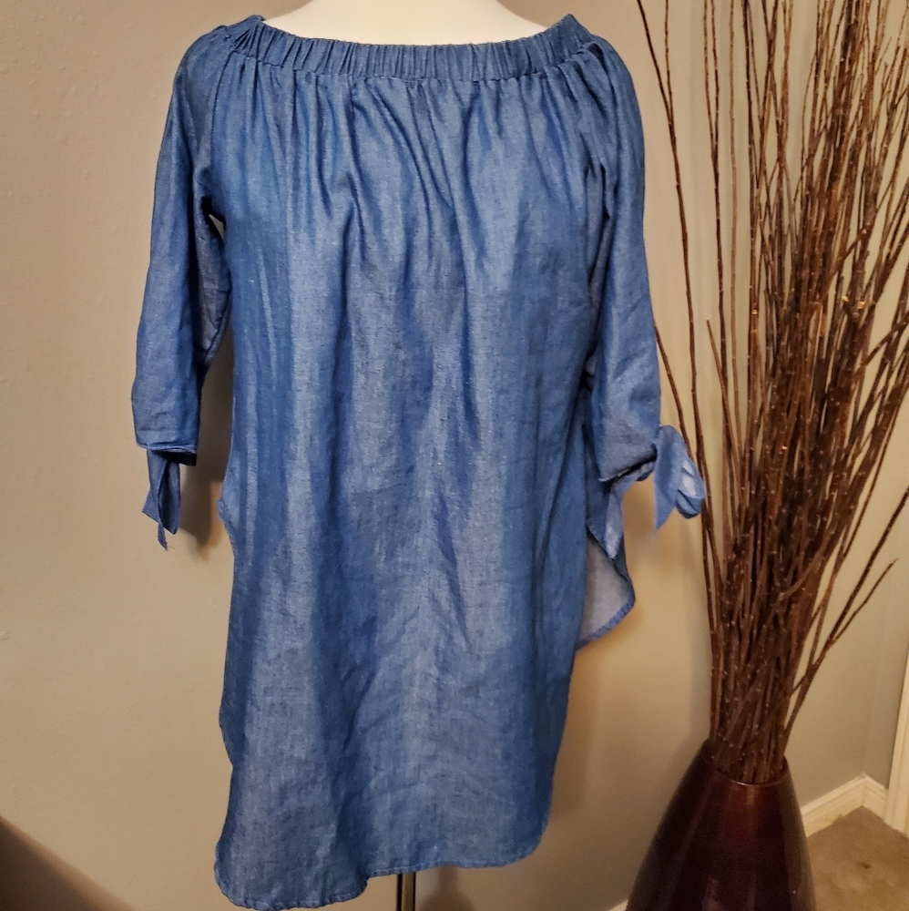 Chambray On/Off Shoulder, 3/4 Sleeved Top